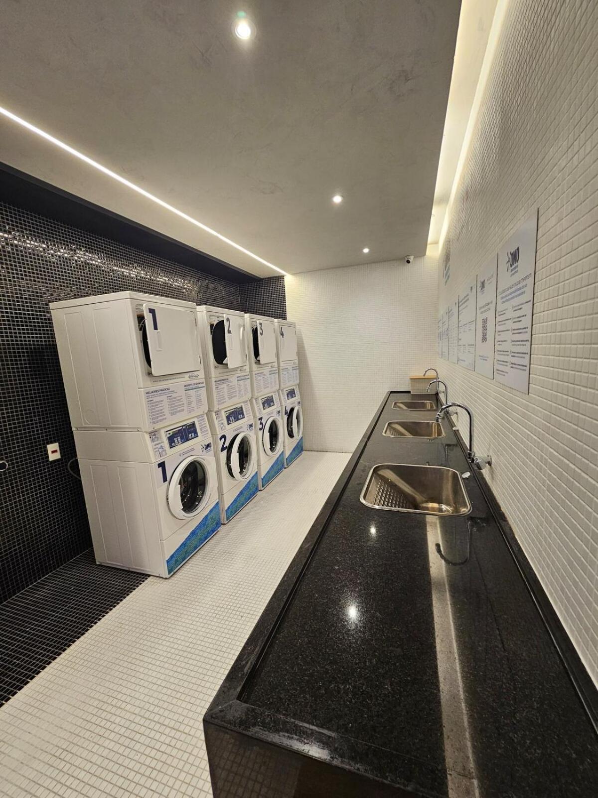 Em Moema Ao Lado Do Metro, Apartment